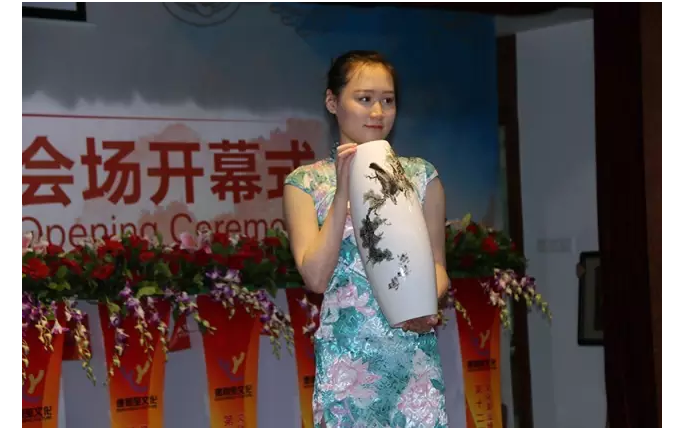 彩瓷艺术品