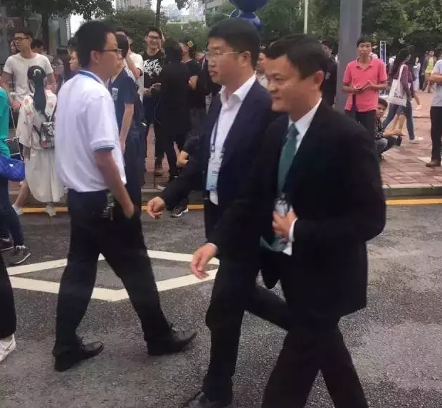 马云